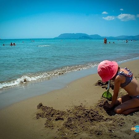 Marabou Beach Apartments Лаганас Екстериор снимка